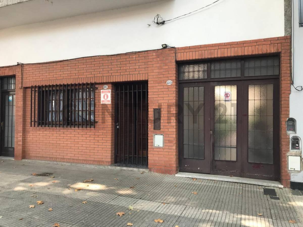 Venta PH 4 Ambientes con Cochera y Terraza en Saavedra 2