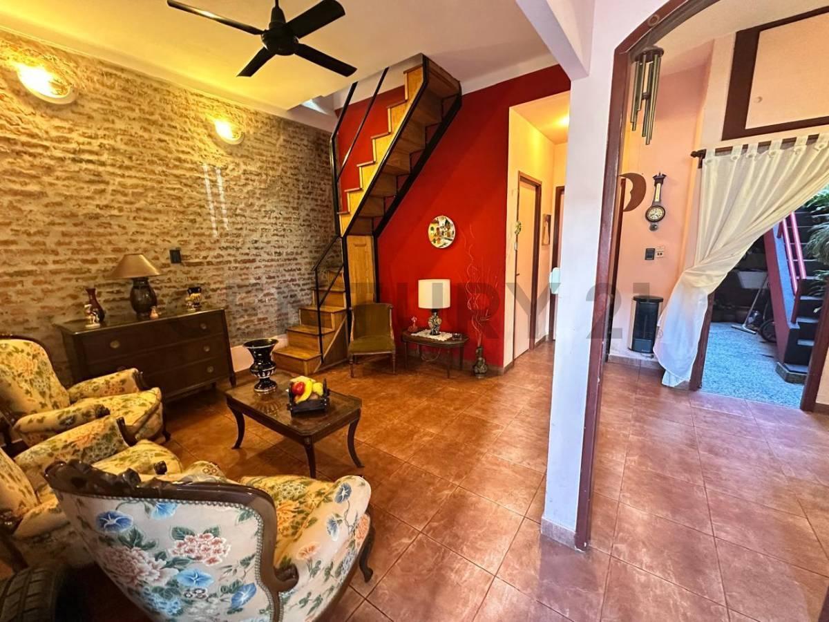 Venta PH 5 Ambientes con Quincho y Terraza 1