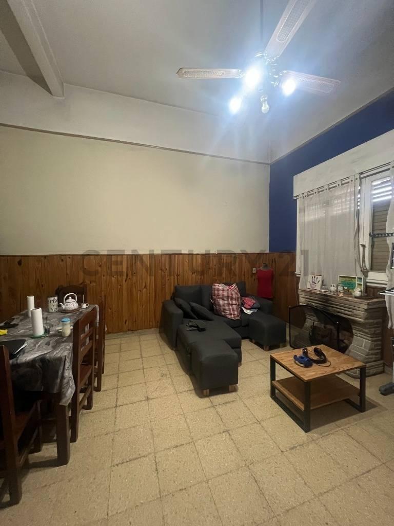 Venta PH de 3 Ambientes, Frente, Entrada Independiente. Av La Plata 2300, Nueva Pompeya, C. A. c. A. 2
