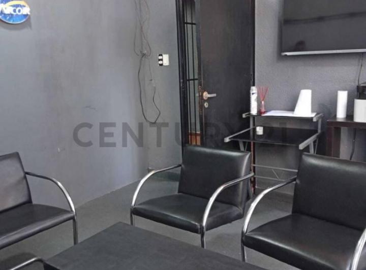 Foto de Venta edificio oficinas en Liniers, imagen 2