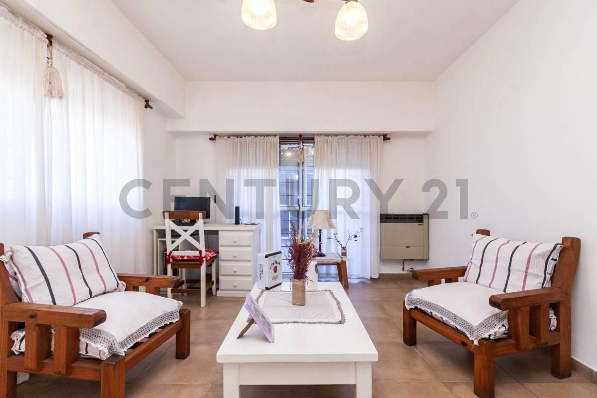 Venta de Casa 5 Ambientes en Valentín Alsina, Apto crédito!