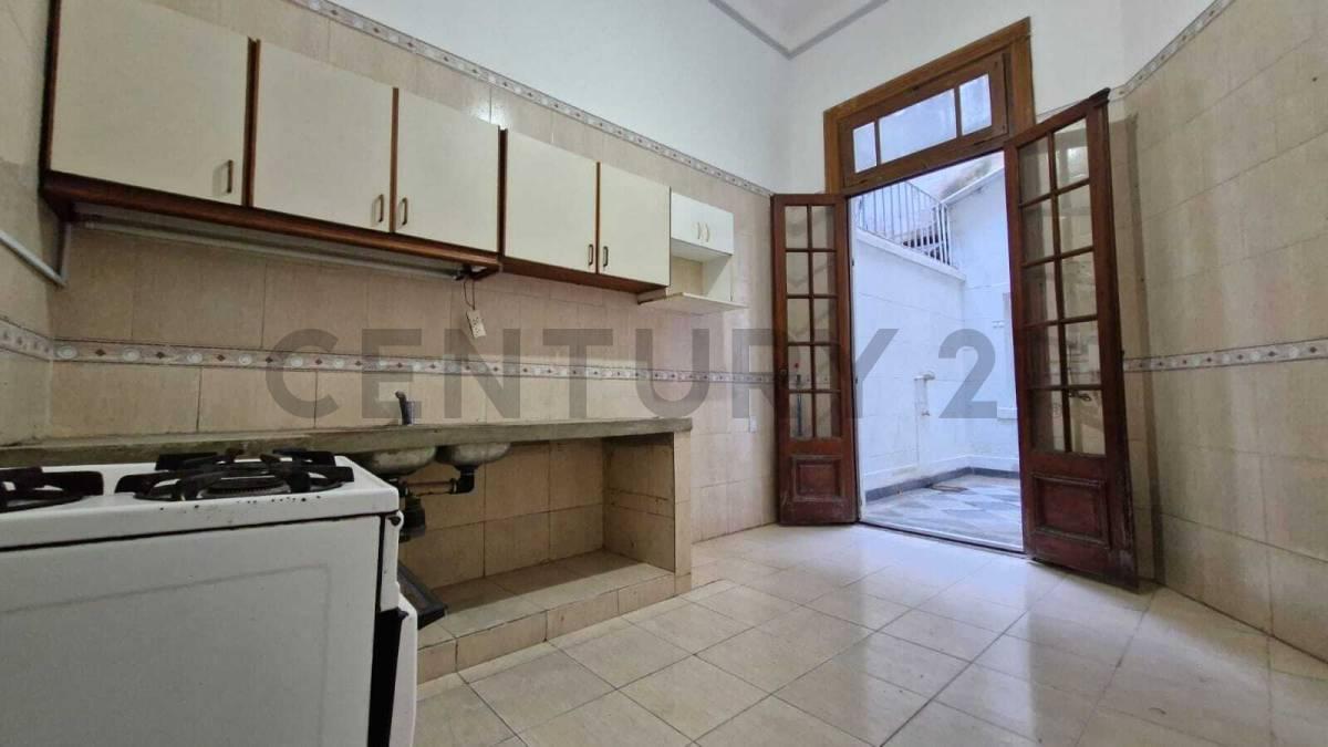 Foto de PH de 4 ambientes con doble patio, 2 baños completos y entrada de, imagen 4