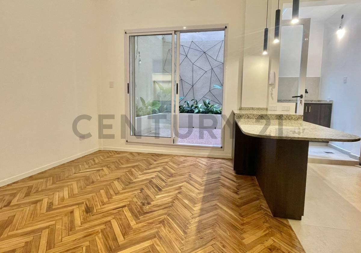 Venta Departamento 2 Ambientes con Patio Recoleta REFACCIONADO A NUEVO APTO CREDITO APTO PROFESIONAL