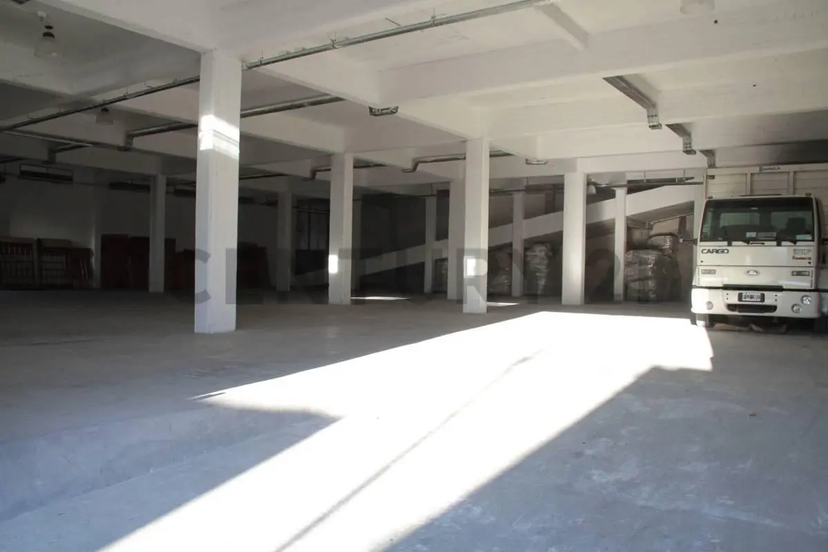 Galpón industrial en tres plantas – Excelente estado – San Martín 3