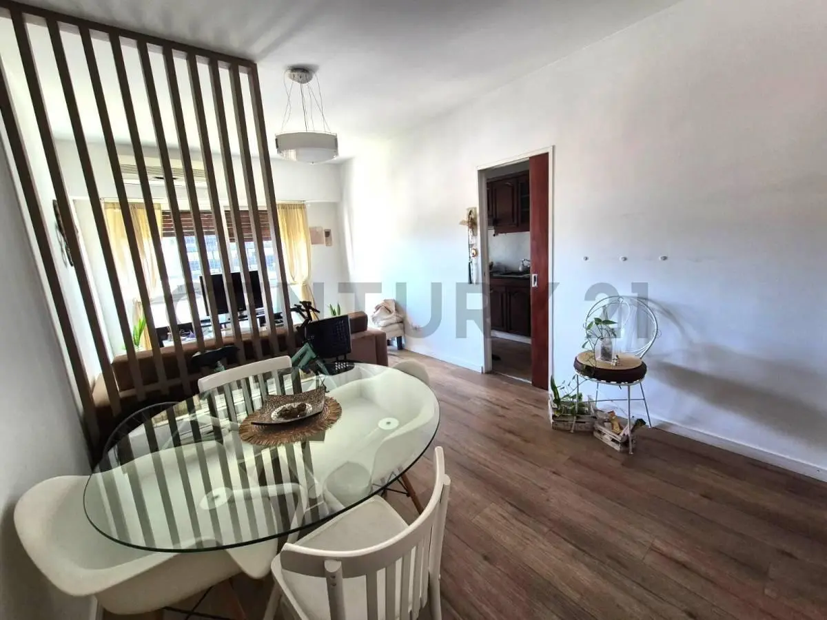VENTA 3 AMBIENTES - PISO ALTO - MUY LUMINOSO - SOBRE AV LIBERTADOR OLIVOS 3