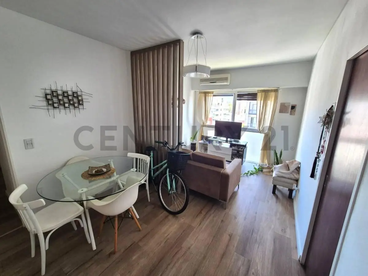 VENTA 3 AMBIENTES - PISO ALTO - MUY LUMINOSO - SOBRE AV LIBERTADOR OLIVOS 2