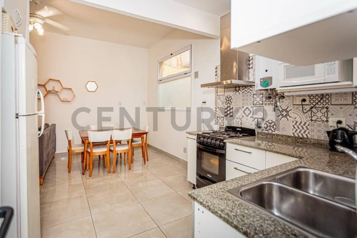 Foto de VENTA PH 4 AMBIENTES C/ PATIO -SIN EXPENSAS- RECICLADO A NUEVO, imagen 5
