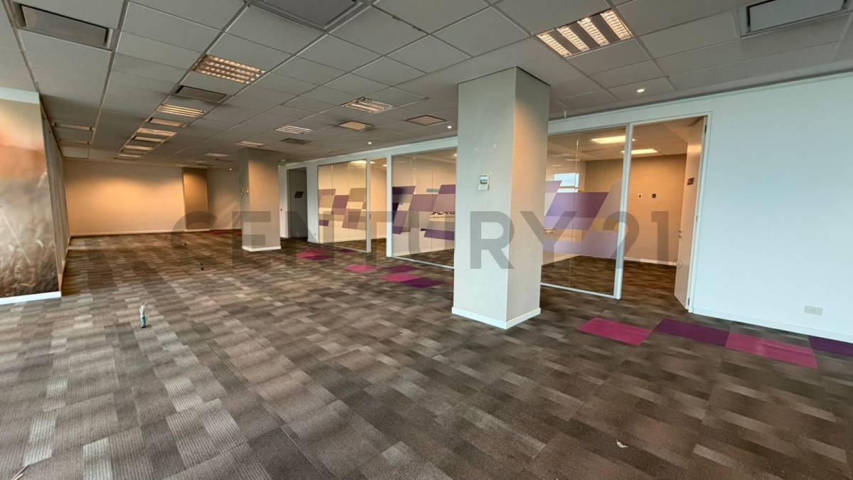 Alquiler de Oficina Semipiso de 900 M2- Incluye 13 cocheras - edificio Nodus 908m2 - Villa Martelli
