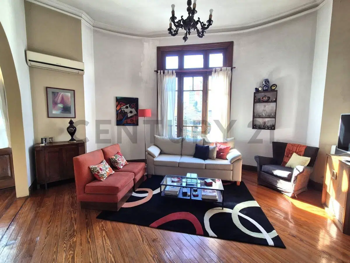 PH DE ESTILO CON TERRAZA PROPIA - QUINCHO - ESCRITORIO - 200M2 - FLORES NORTE 3