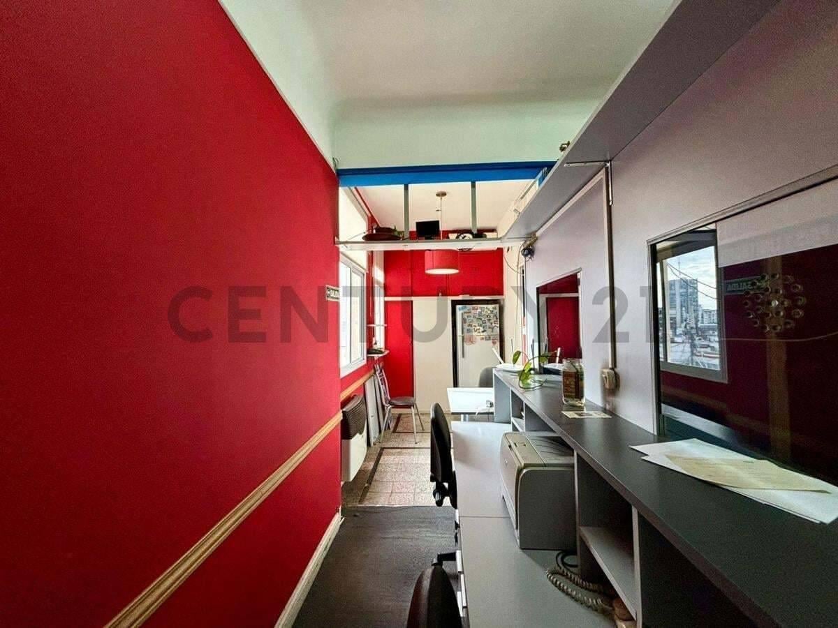 ALQUILER OFICINA 3 AMBIENTES CONTRAFRENTE/APTO PROFESIONAL. SAN NICOLAS PROXIMO PTO. MADERO.