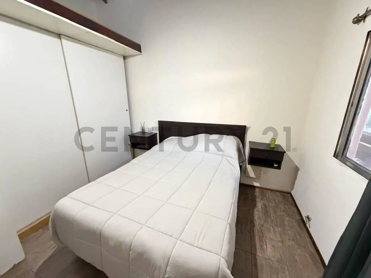 VENTA CASA DE 3 AMBIENTES EN MORENO 5