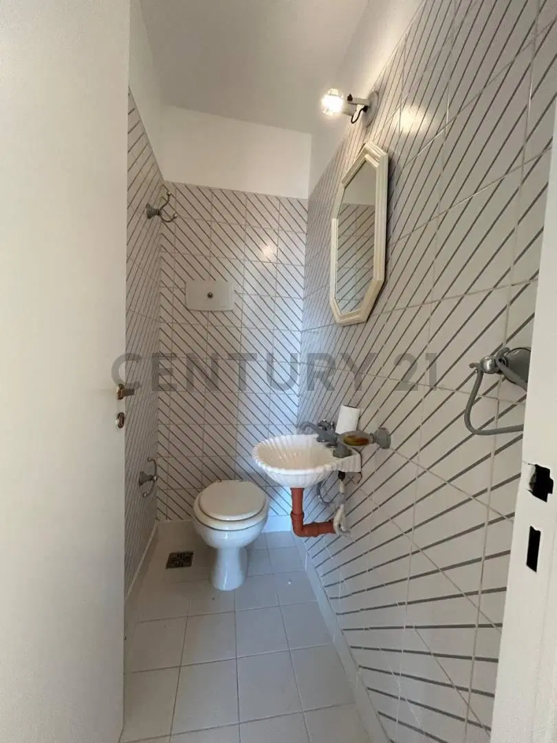 Venta Departamento 3 ambientes en Olivos 83 M2 + 13 M2 de Balcón 4