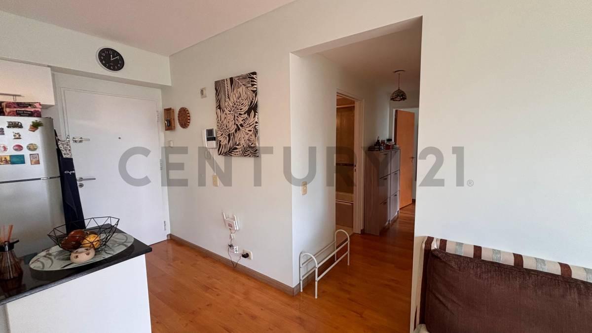 VENTA TRES AMBIENTES CON COCHERA EN VILLA URQUIZA