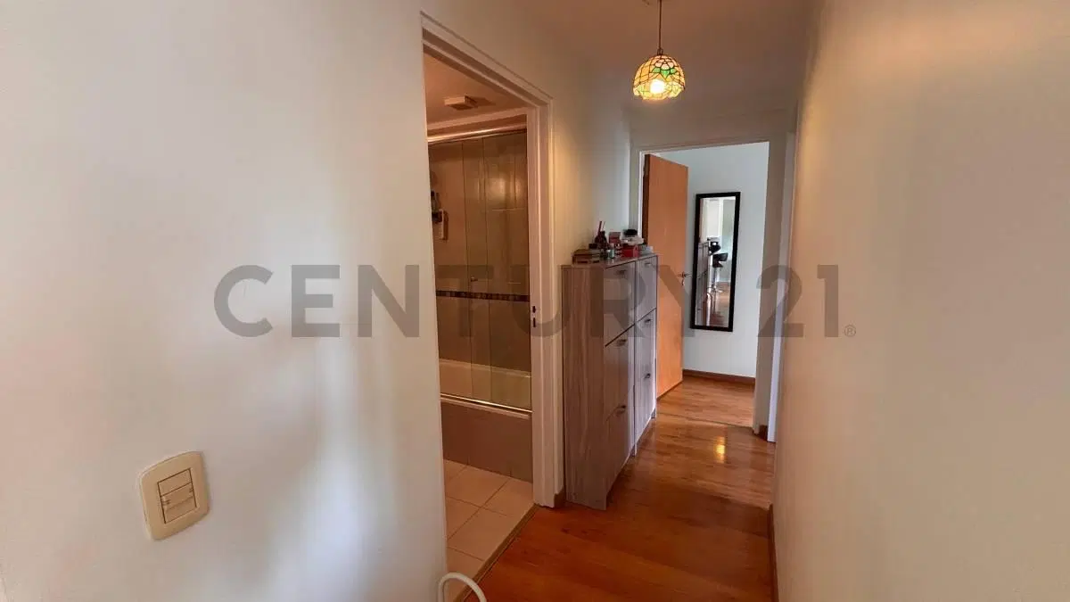VENTA TRES AMBIENTES CON COCHERA EN VILLA URQUIZA 3