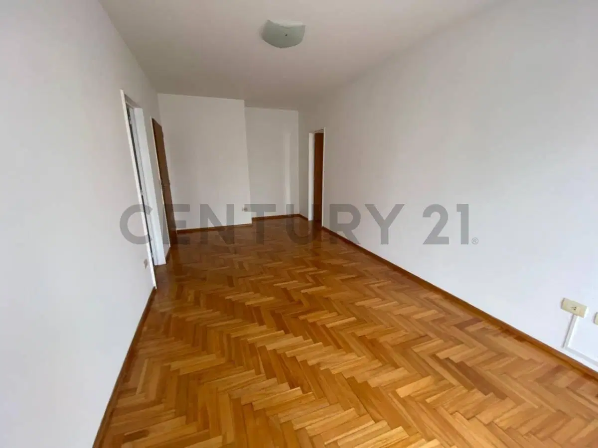 ALQUILER!! DEPARTAMENTO 2 AMBIENTES / MUY LUMINOSO - BALCON AL FRENTE! AV. CABILDO EN PALERMO! 2