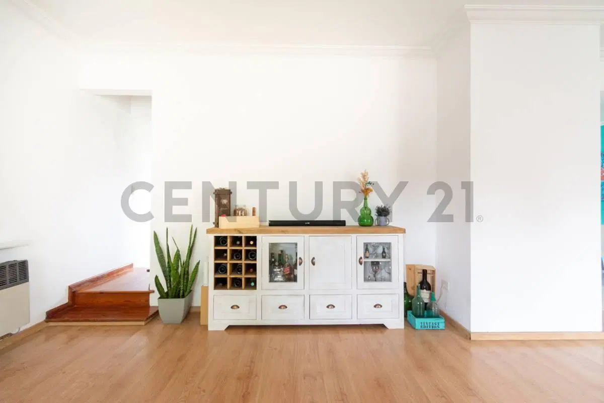 VENTA CASA 5 AMBIENTES CON GRAN JARDIN Y PARRILLA EN ITUZAINGÓ 8