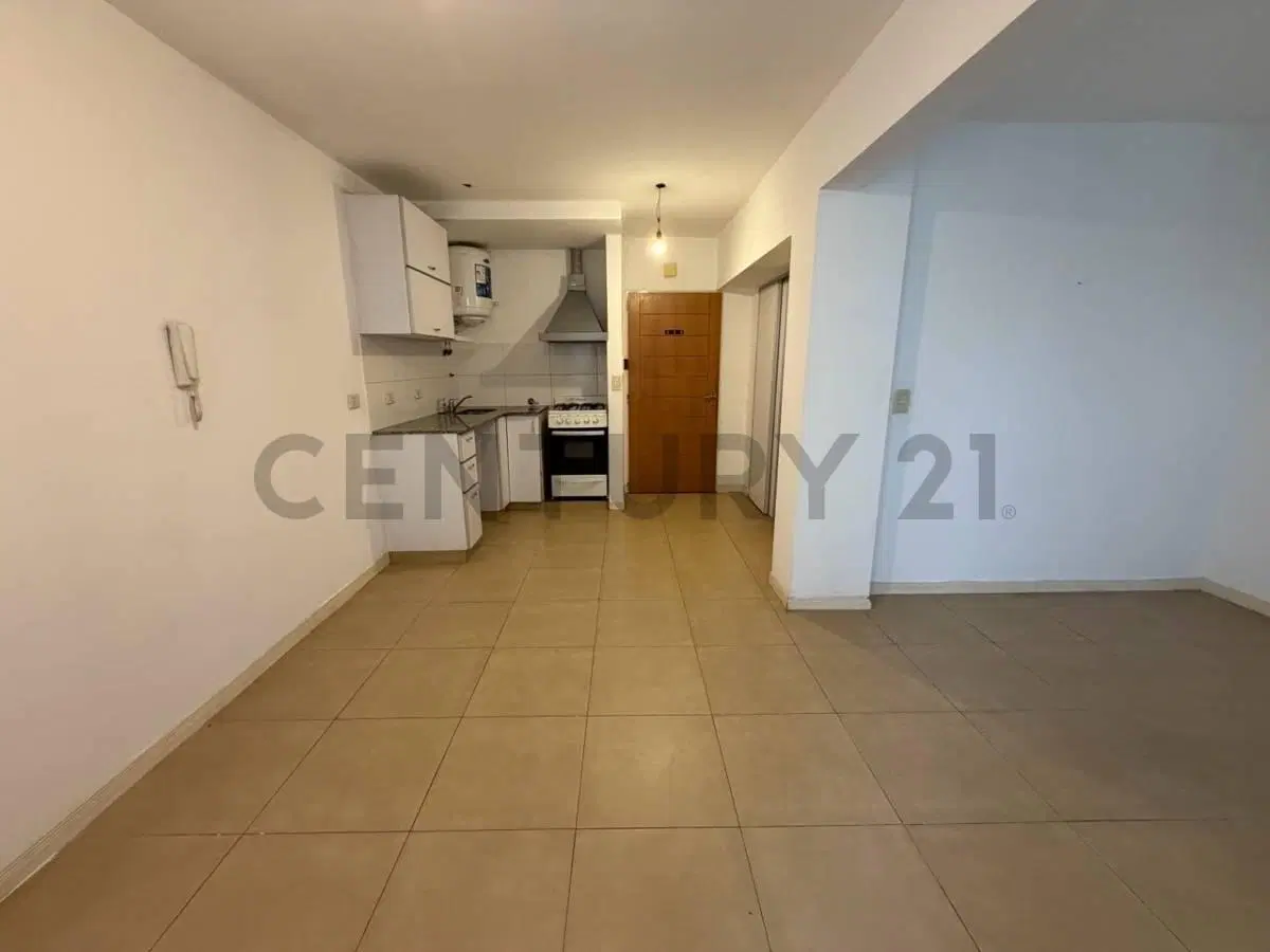 ALQUILER MONOMBIENTE EN CASEROS CON BALCÓN Y PISCINA 4