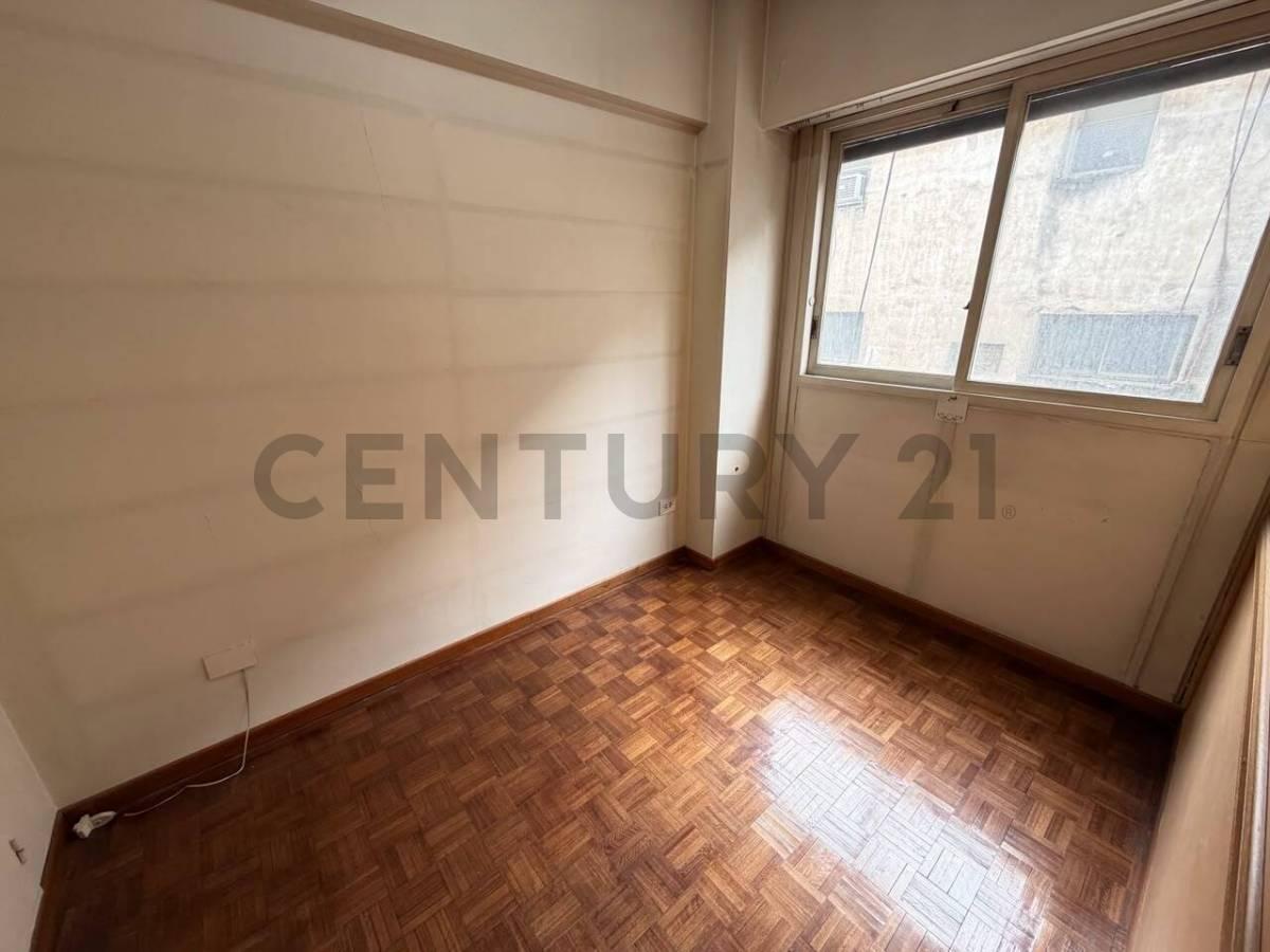 Foto de VENTA 3 AMB MICROCENTRO CON BAULERA - OPORTUNIDAD, imagen 2