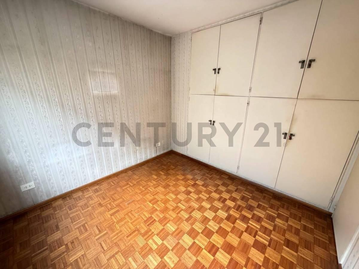 Foto de VENTA 3 AMB MICROCENTRO CON BAULERA - OPORTUNIDAD, imagen 3