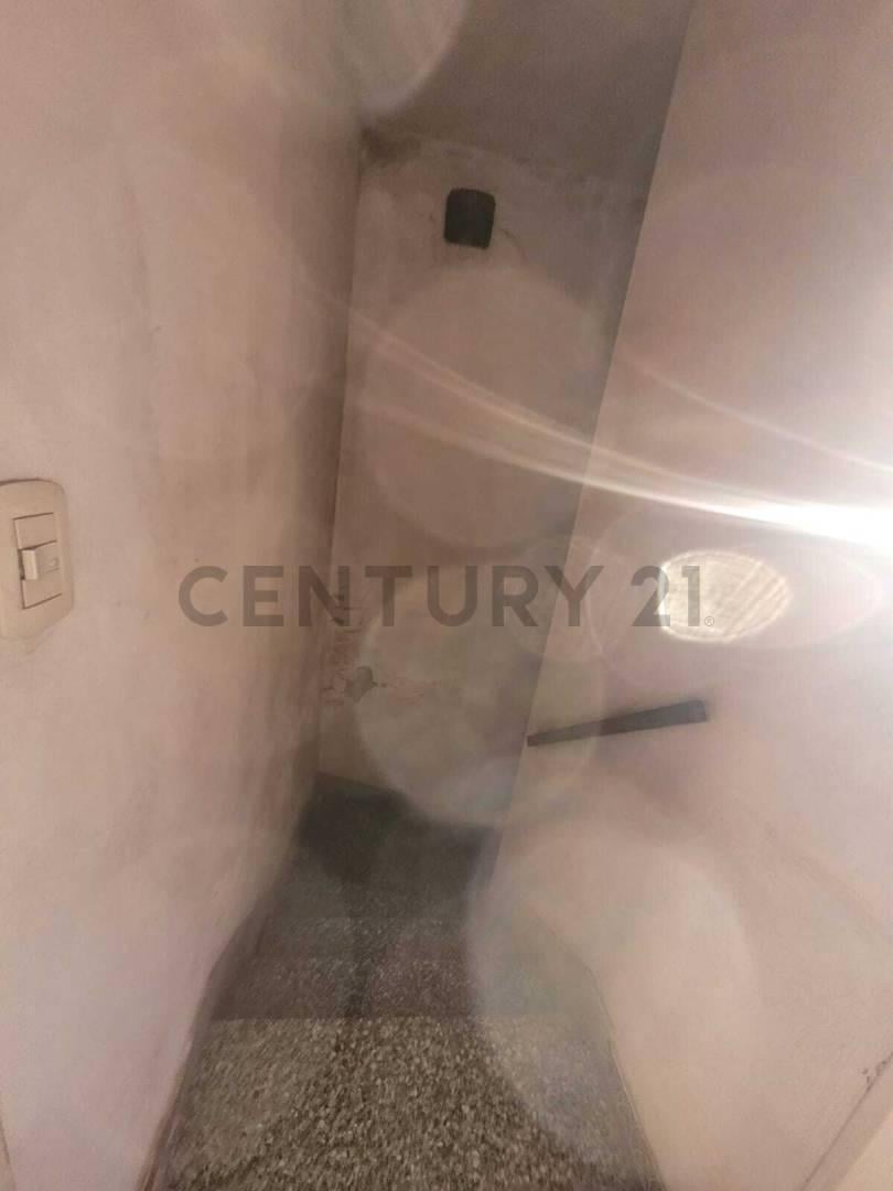 Foto de VENTA CASA 5 AMBIENTES CESION DE DERECHOS POSESORIOS, imagen 2