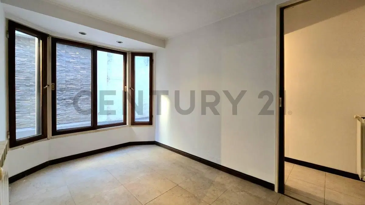CASA VENTA COCHERA 5 AMBIENTES PATIO PARRILLA . VICTORIANO MONTES 4300 SAAVEDRA, CABA. 2