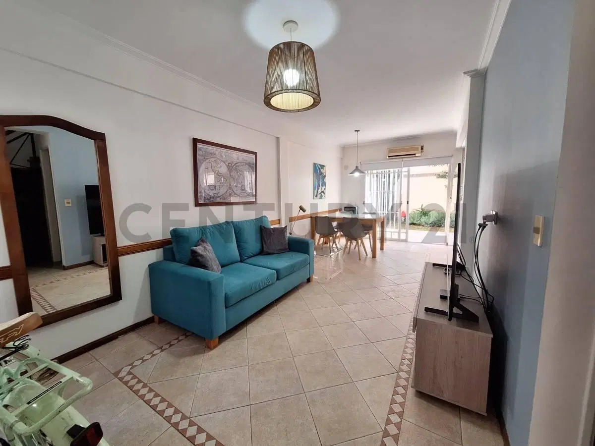 VENTA DÚPLEX 4 AMBIENTES EN BANFIELD, APTO CRÉDITO! 2