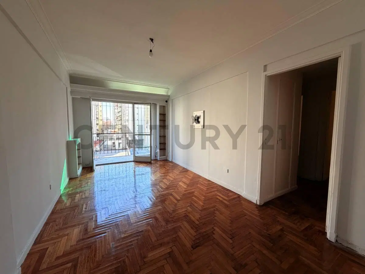 VENTA DEPARTAMENTO 4 ambientes con balcón en Caballito 4