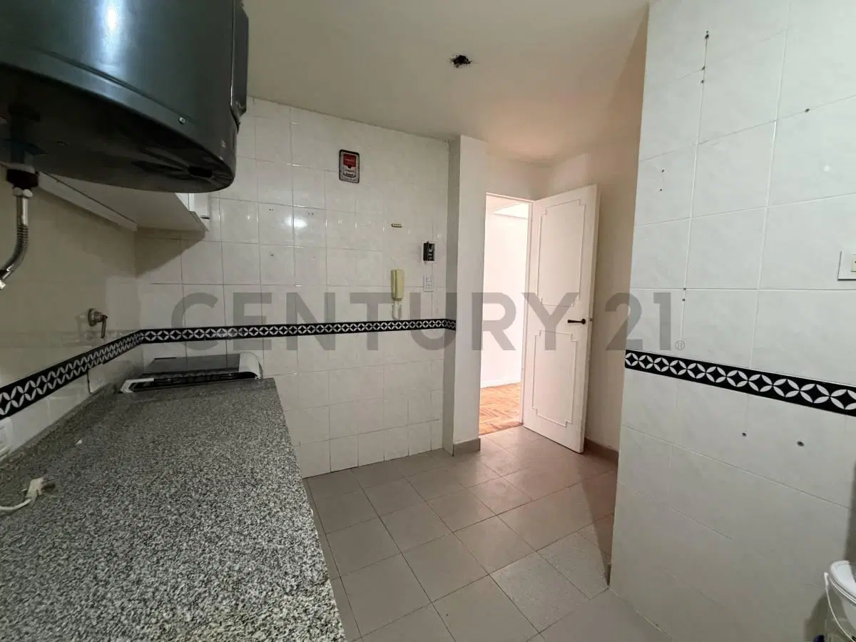 VENTA DEPARTAMENTO 4 ambientes con balcón en Caballito 8