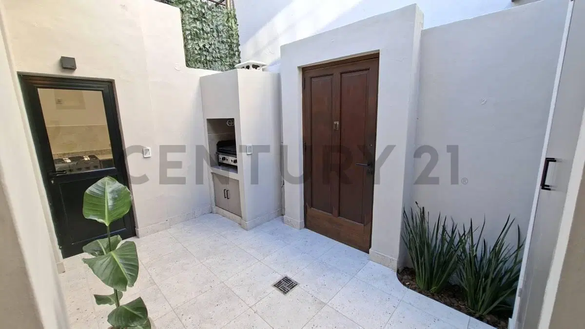 VENTA PH 2 AMBIENTES  RECICLADO CON PATIO SIN EXPENSAS 4