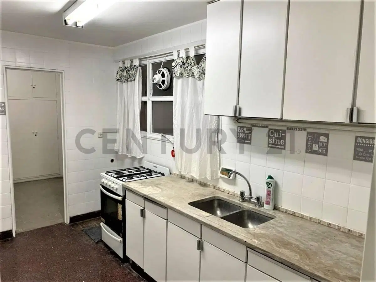 Departamento en alquiler 3 ambientes con Dependencia en Recoleta 5