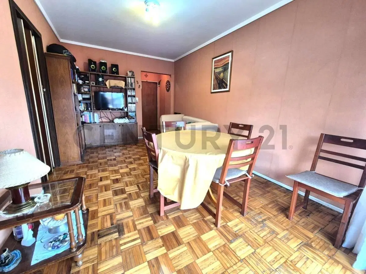 VENTA 3 AMBIENTES CON BALCON AL FRENTE - EXCELENTE UBICACION - SAAVEDRA 5