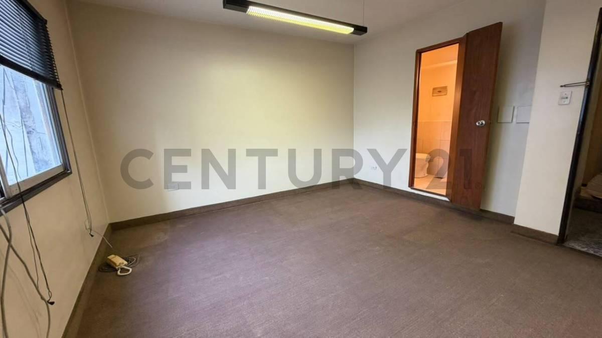 Foto de VENTA DEPARTAMENTO/OFICINA PISO 11 LUMINOSO, imagen 1