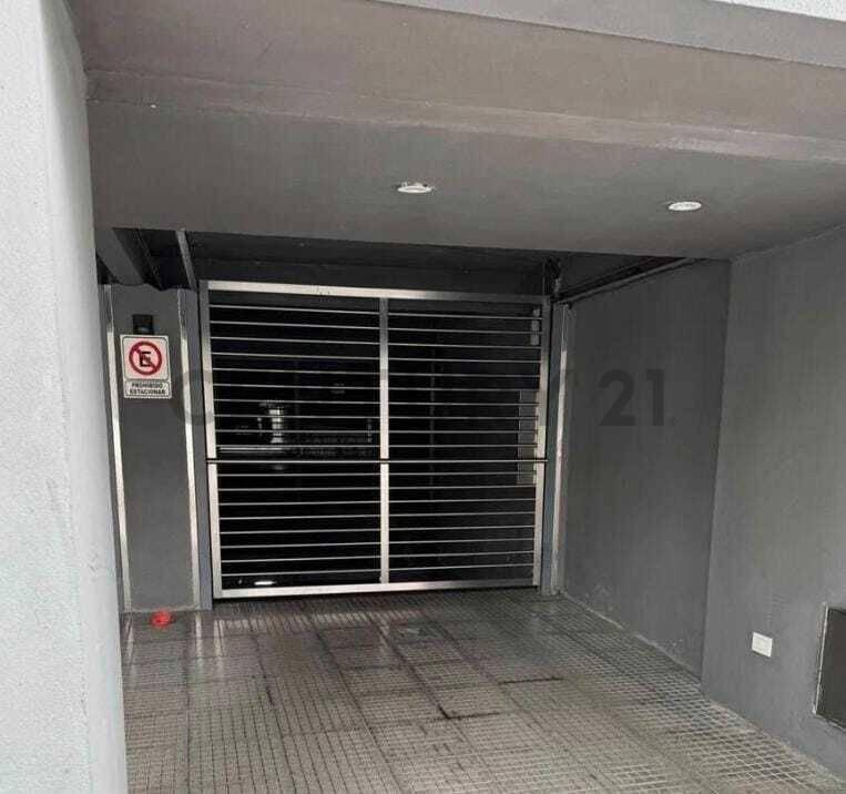 Foto de VENTA DE COCHERA FIJA Y CUBIERTA EN COLEGIALES - EXCELENTE UBICACION, imagen 2