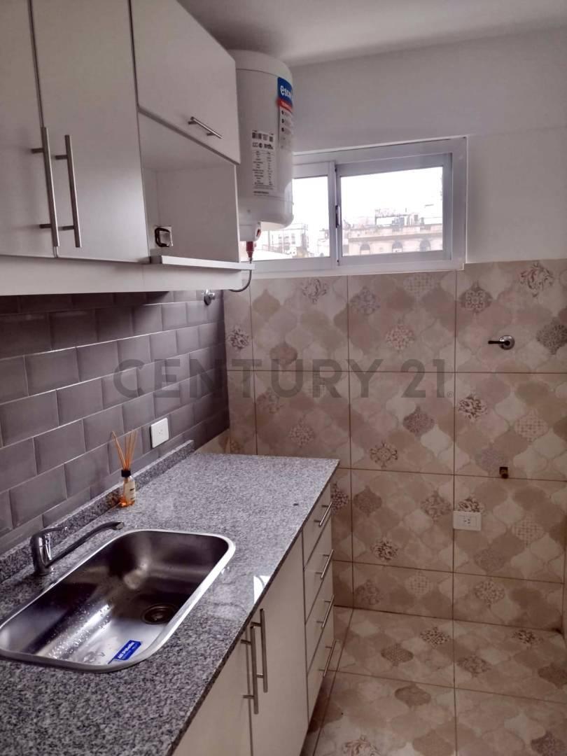 Foto de VENTA DEPARTAMENTO DOS AMBIENTES EN BALVANERA, imagen 2