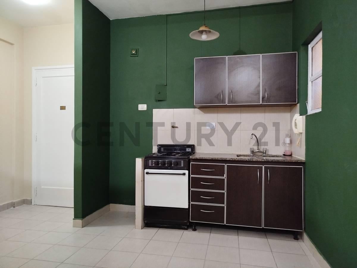 Foto de VENTA PH 3 AMB. EN MONTE CASTRO CON 2 PATIOS., imagen 3