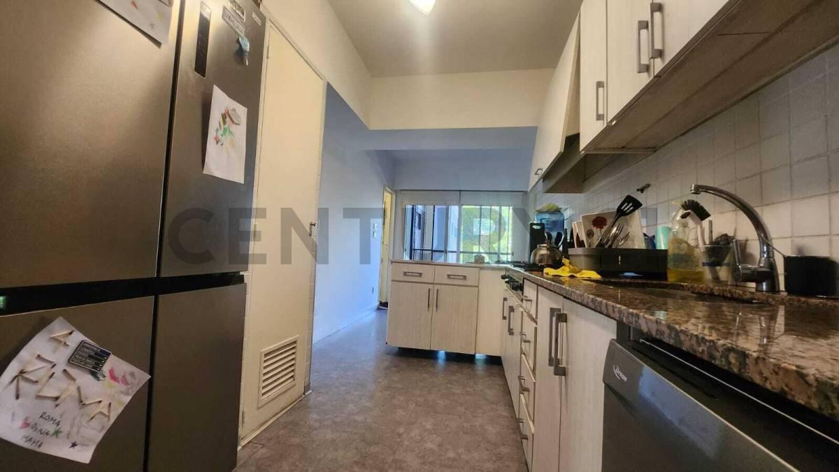 Foto de ALQUILER DEPARTAMENTO - PISO 5 AMBIENTES C/ COCHERA Y PISCINA - OLIVOS, imagen 3