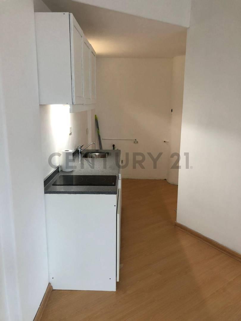 Foto de DÚPLEX 2 AMBIENTES AL FRENTE APTO PROFESIONAL – AV. CABILDO, BELGRANO, imagen 2