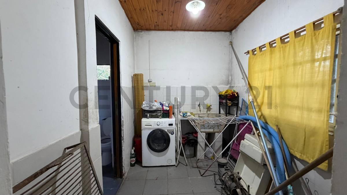 Foto de VENTA CASA QUINTA CON PISCINA EN SAN VICENTE TERRENO DE 900 MTS, imagen 3