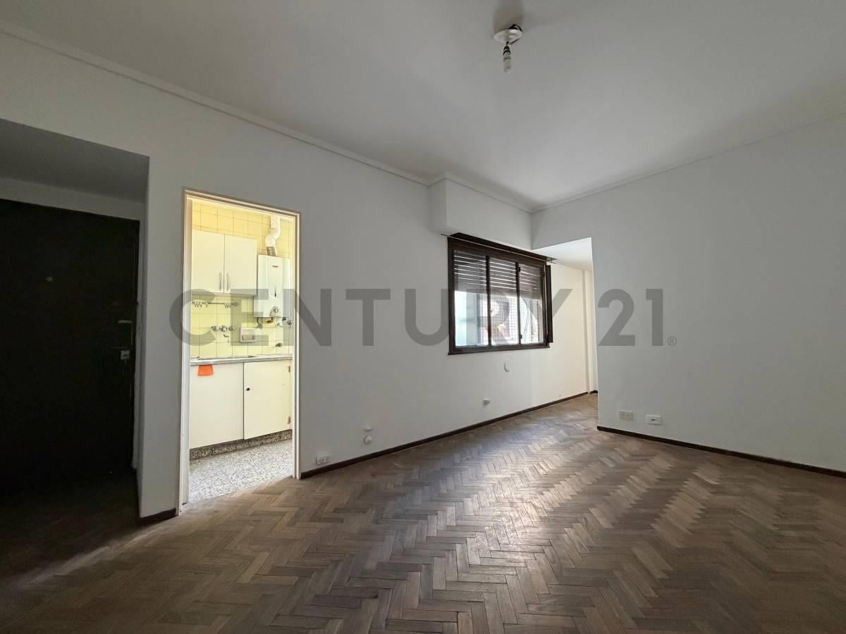 Foto de VENTA DEPARTAMENTO DE 2 AMBIENTES EN CABALLITO - SUPER LUMINOSO, imagen 1