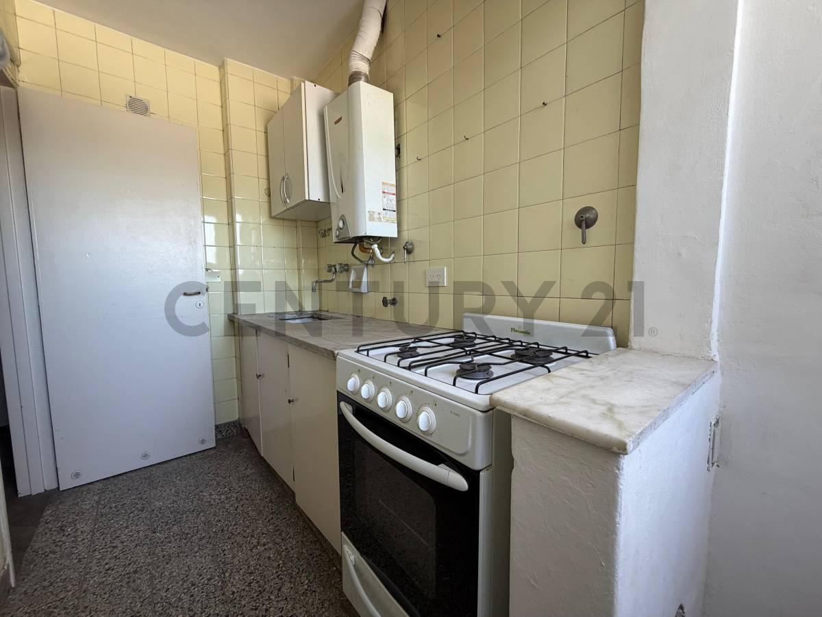 Foto de VENTA DEPARTAMENTO DE 2 AMBIENTES EN CABALLITO - SUPER LUMINOSO, imagen 2