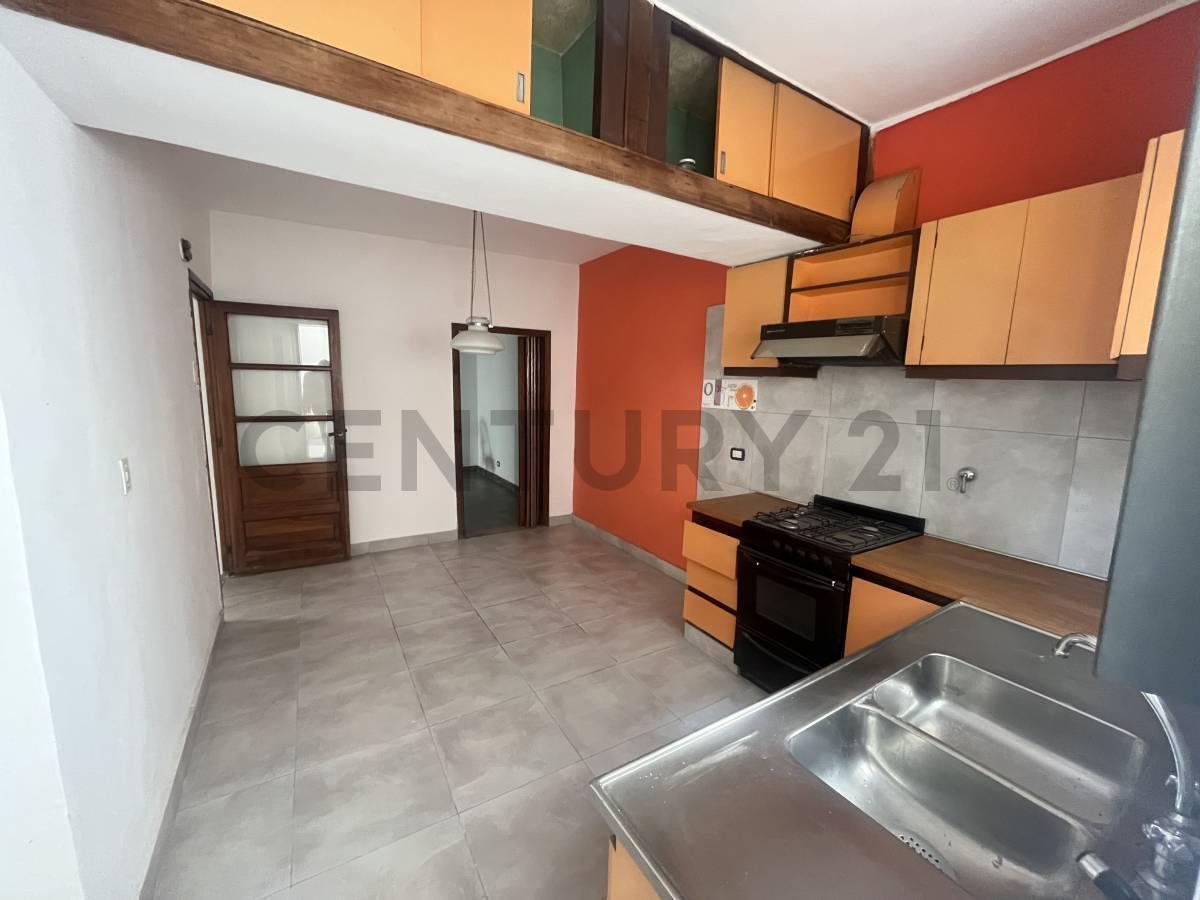 Foto de PH 4 Ambientes con Patio y Terraza - Villa Urquiza, imagen 1
