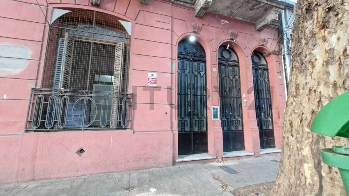 Foto de PH de 4 ambientes con doble patio, 2 baños completos y entrada de, imagen 4