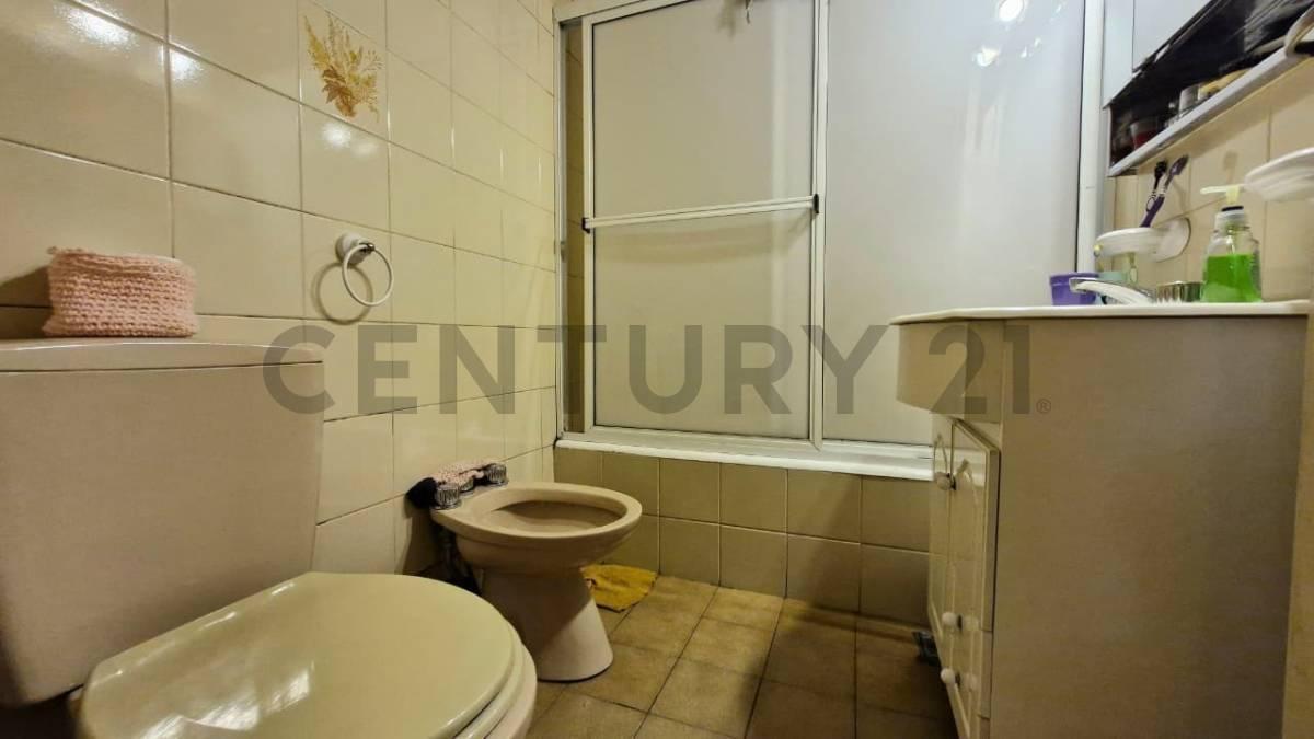Foto de VENTA CASA CON JARDÍN, QUINCHO Y GARAGE EN EZPELETA – LOTE 10 X 30, imagen 5