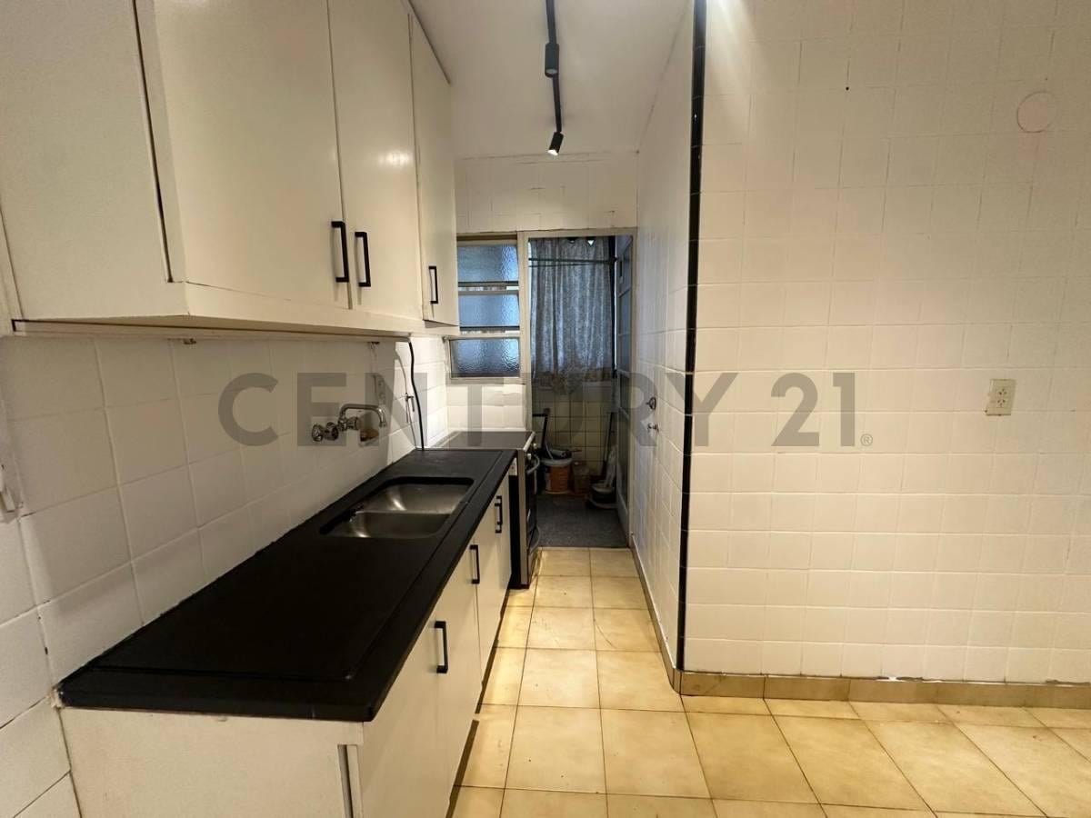 Foto de ALQUILER DEPARTAMENTO 4 AMBIENTES C/ DEPENDENCIA Y COCHERA EN BELGRANO, imagen 1