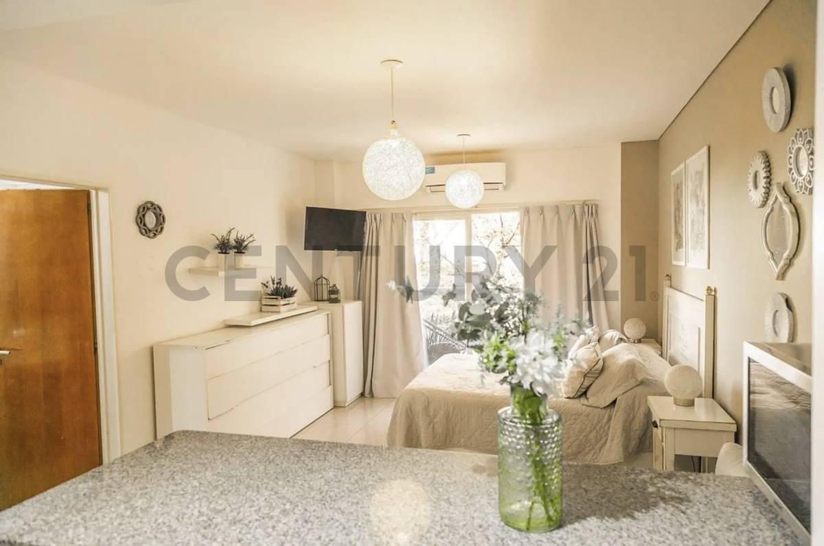 Foto de VENTA MONOAMBIENTE AL FRENTE | PISO ALTO | VISTA ABIERTA | PALERMO SOHO, imagen 3