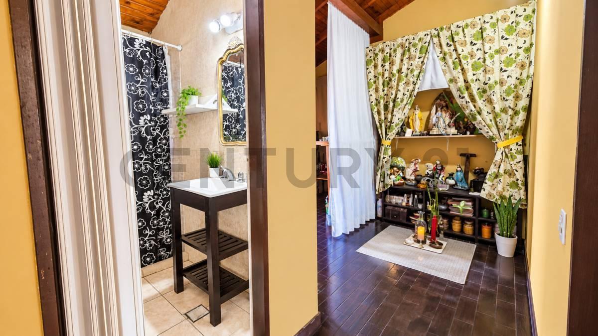 Foto de VENTA CASA MULTIFAMILIAR CON 3 VIVIENDAS Y PARQUE | 374 M² DE TERRENO, imagen 5