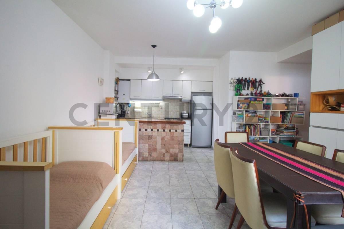 Foto de VENTA PH 2 AMBIENTES EN VILLA URQUIZA CON BALCON AL LATERAL, imagen 2