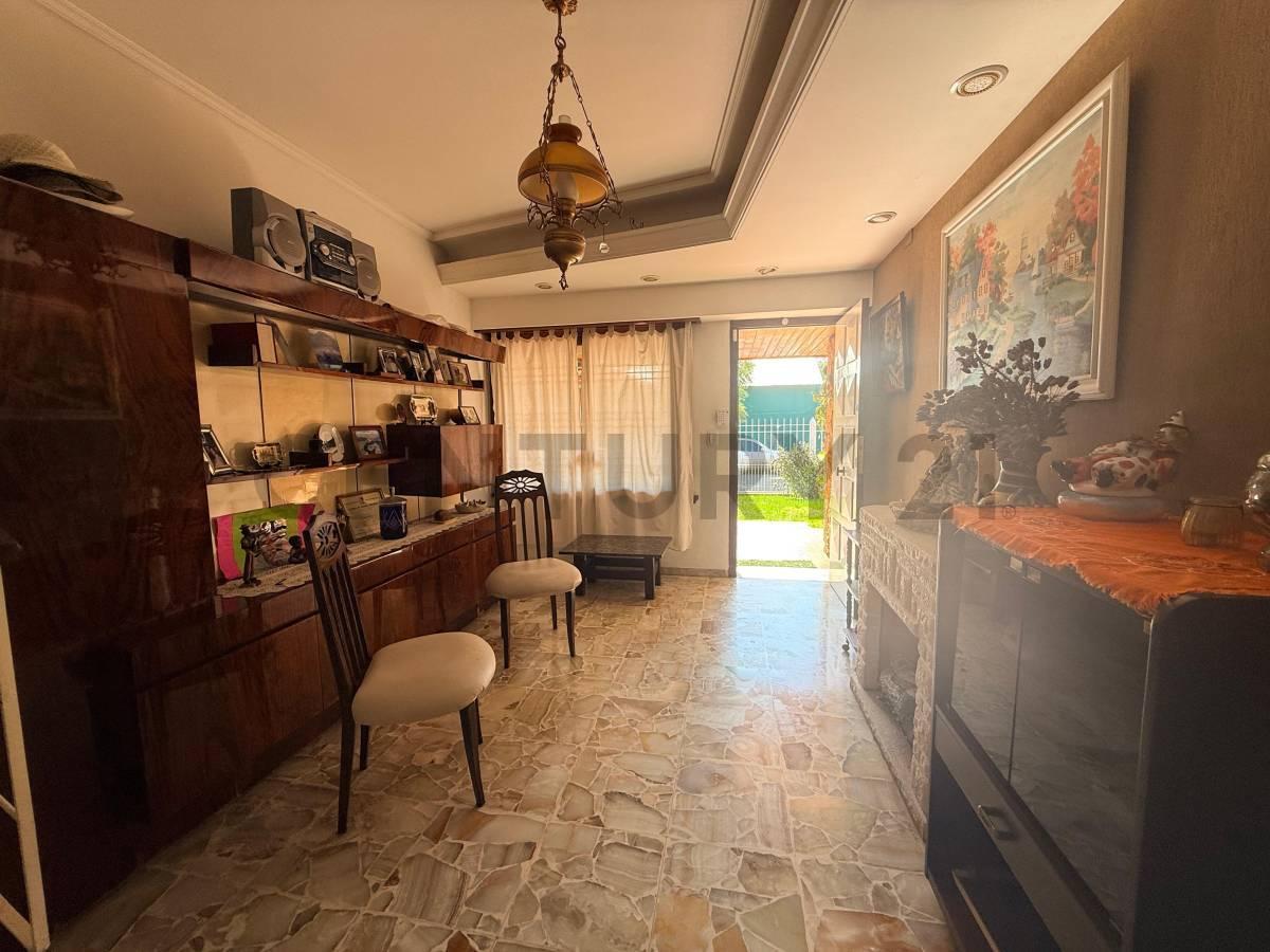 Foto de VENTA CASA 4 AMBIENTES CON PATIO Y QUINCHO EN LLAVALLOL, imagen 3