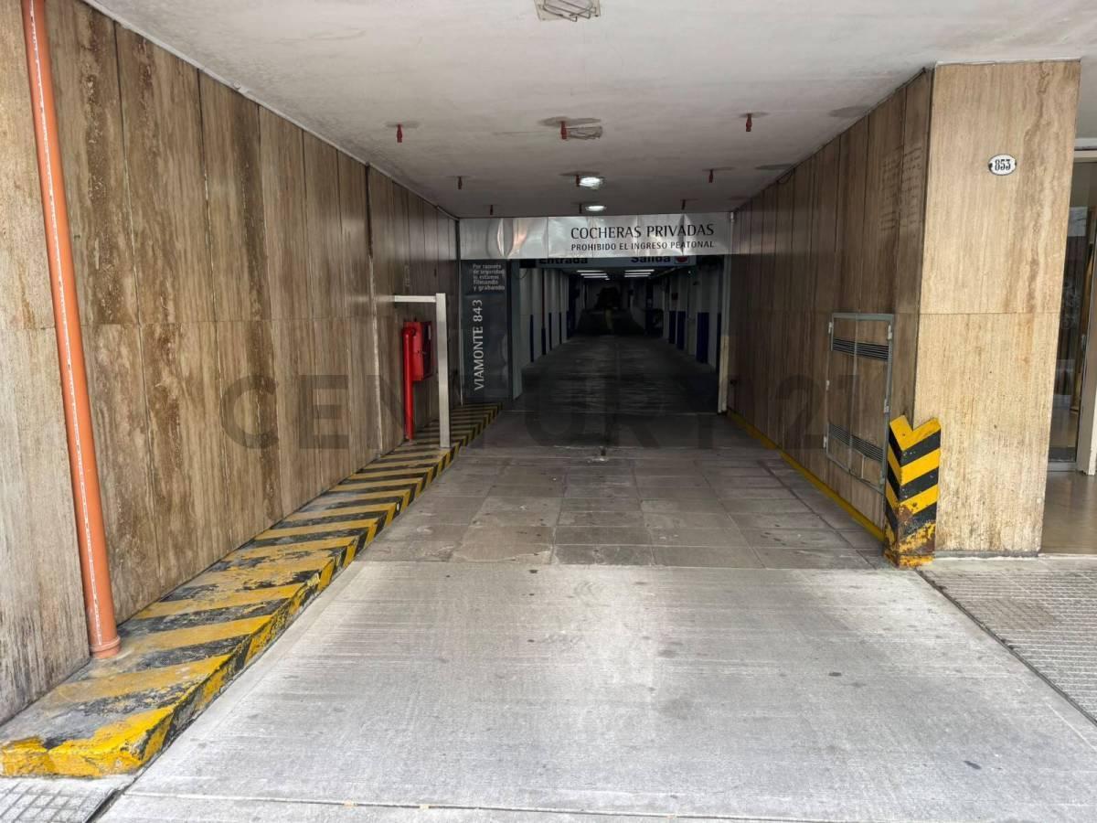 Foto de VENTA COCHERA FIJA SAN NICOLAS MICROCENTRO., imagen 1