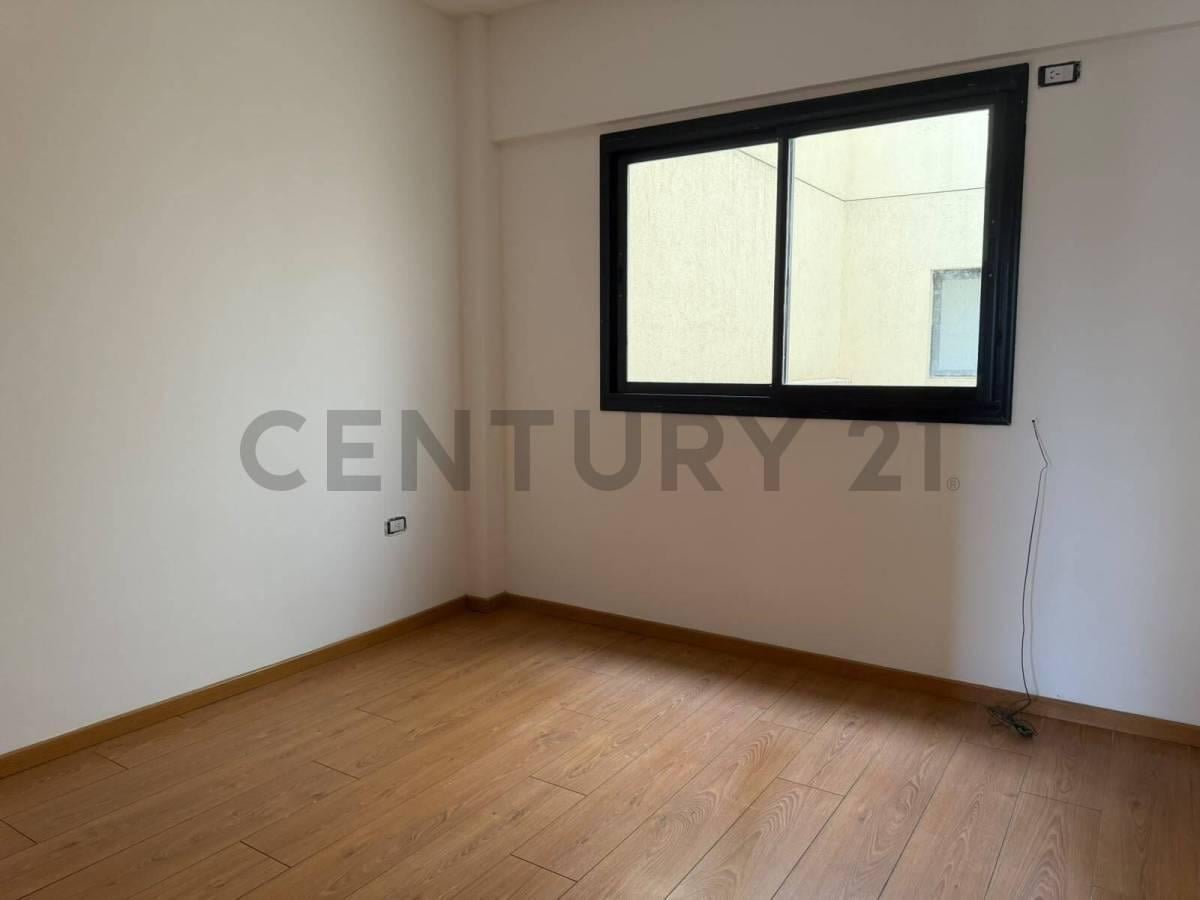 Foto de VENTA DEPARTAMENTO 3 AMBIENTES AL FRENTE EN VILLA PUEYRREDON- BALCON, imagen 2